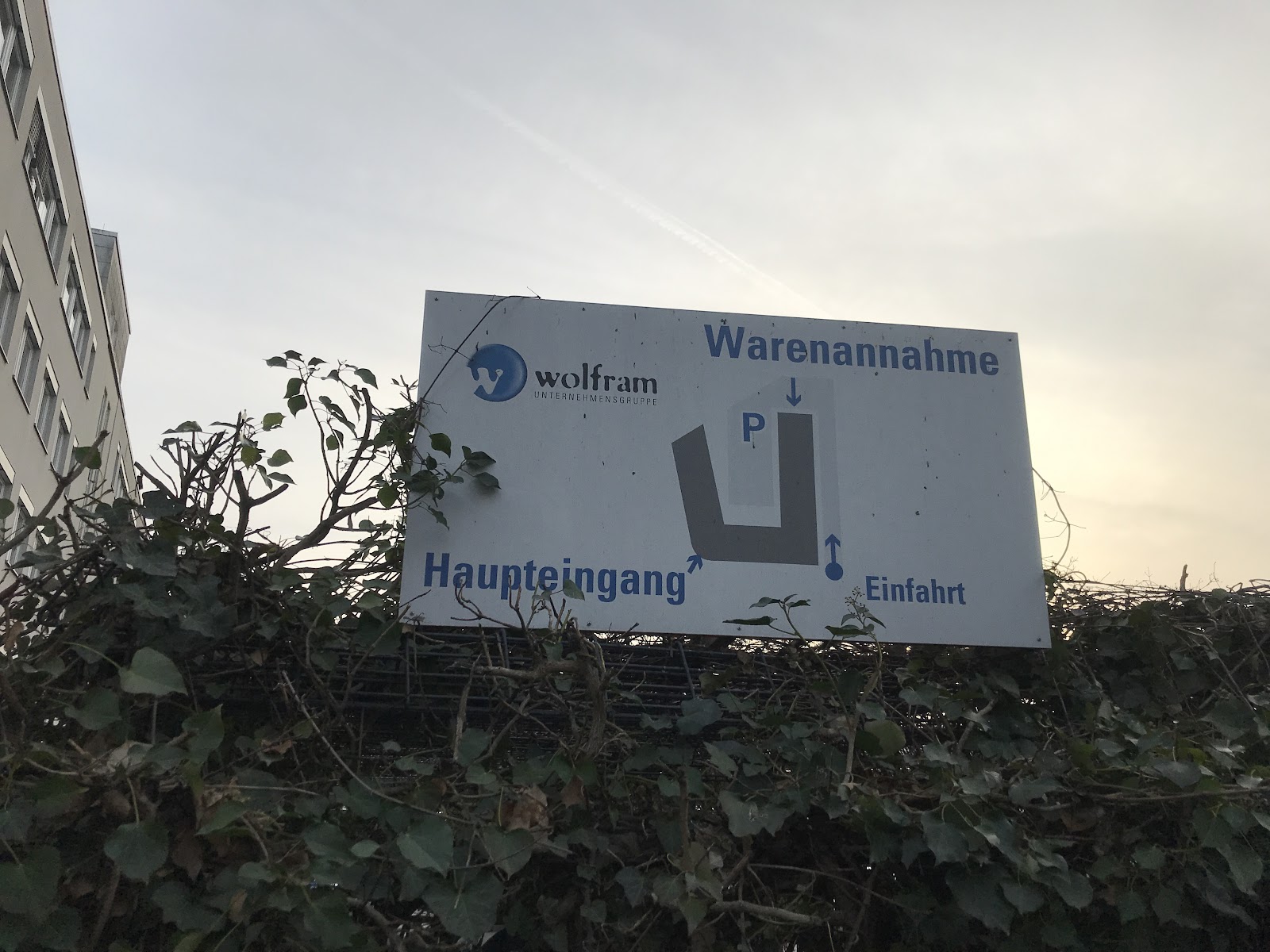 Patrick Wolfram – KFZ-Techniker in seiner Werkstatt in Baesweiler